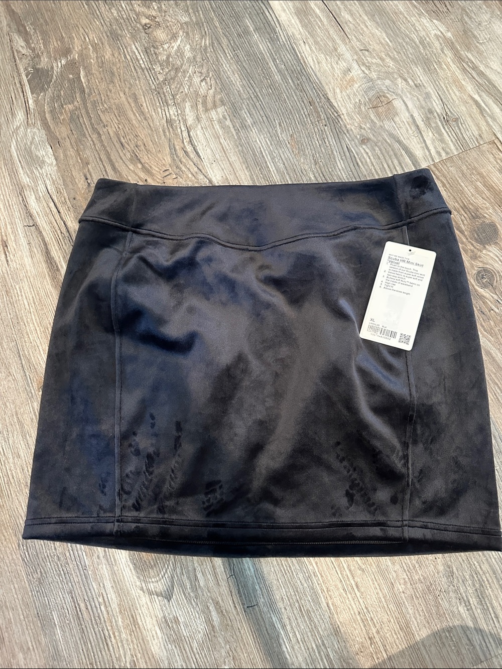 NEW with tags! Lululemon Scuba High-Rise Mini Skirt *Velvet Black XL